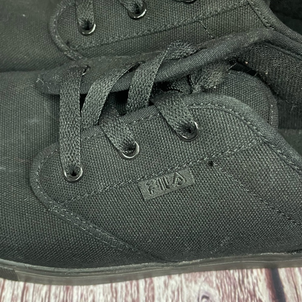 Black Canvas Fila Sneakers Men’s Size 7 - Picture 6 of 12